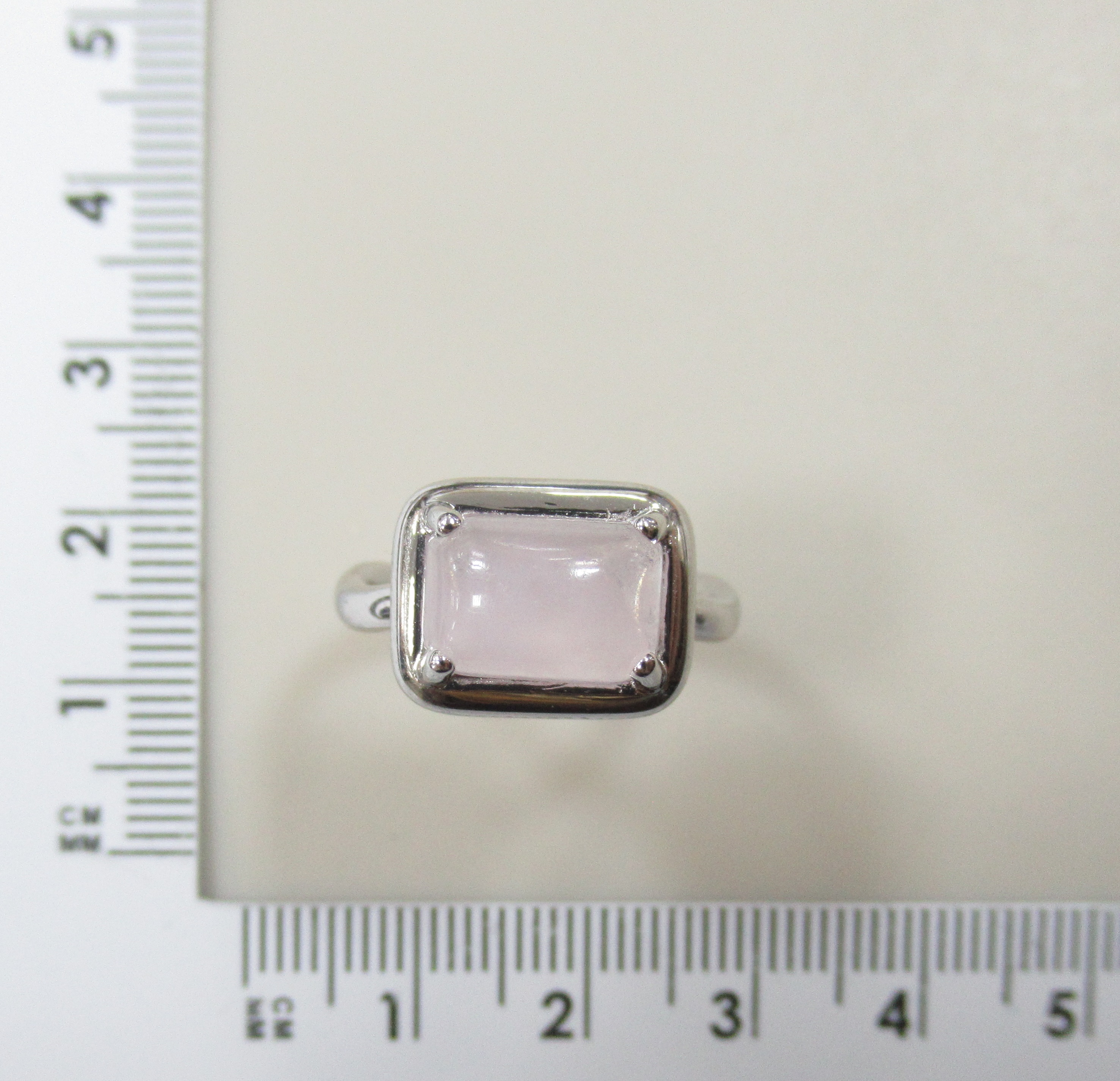 Серебряное кольцо с морганитом